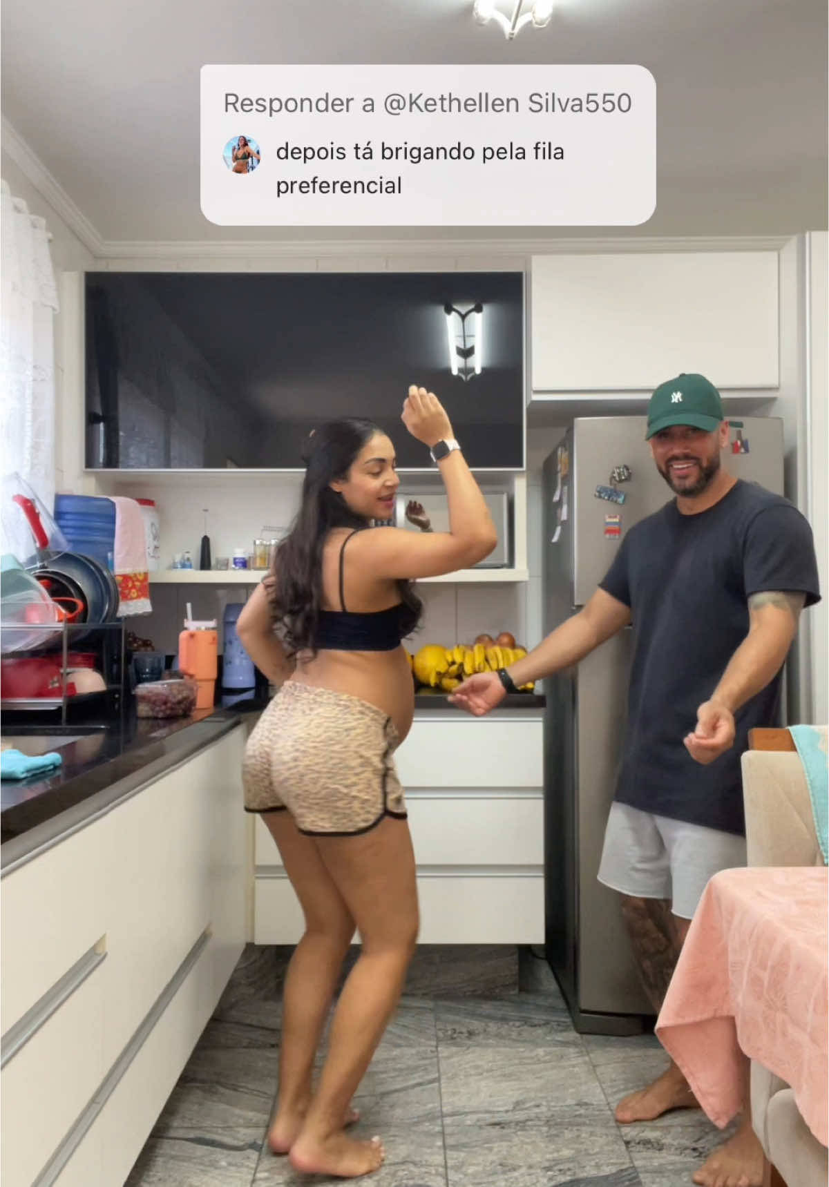 Fila preferencial é direto de toda gestante 🥱