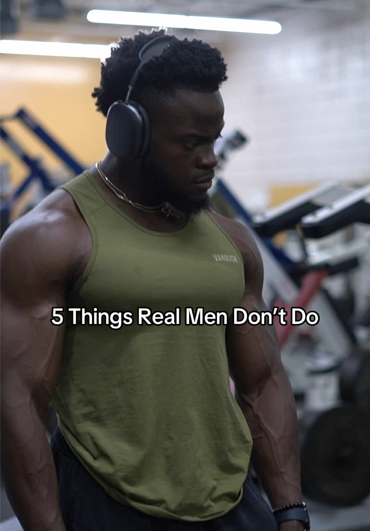5 Things Real Men Don’t Do ⤵️ - 1.) Live Without Christ - I’m not here to force or push my spiritual relationship with God onto you but the Bible teaches us how to live, learn and love. Tap into it and your life will change ✝️ 2.) Cheat - Grow up. Chasing females is for little boys, leave it in the past. 👎🏾 3.) Become Too Arrogant- Confidence: believes in themselves without having to prove it. Arrogance: the desire for attention. Drop the arrogance and remain humble. ☮️ 4.) Neglect Their Health - Set a good example for others to follow. Thrive and eat your food for medicine or suffer and eat your medicine for food. 🤷🏾‍♂️ 5.) Neglect Their Hygiene - How you look, feel and think is everything. Your hygiene has a direct relation with your confidence: step accordingly and take care of yourself. 🎩