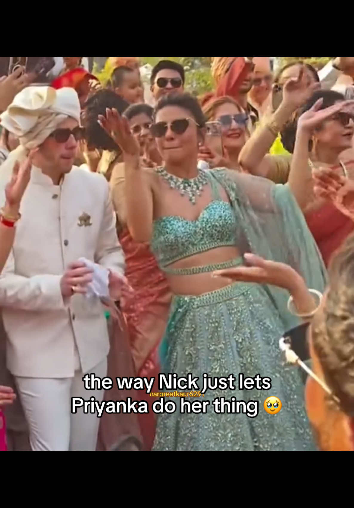 begging for the Desi girl to come back 😭 #priyankachopra #priyankachoprajonas #nickjonas #bollywood #bollywooddialogue #india #indian #indiatiktok #indiantiktok #fyp #trending #foryourpage #desi #desitiktok #browntiktok #brown #southasian #southasiantiktok #bollywooddialogue #viral #bollywoodcomedy #bollywoodscene  #desimemes #indianmemes #desimeme #indianmeme 