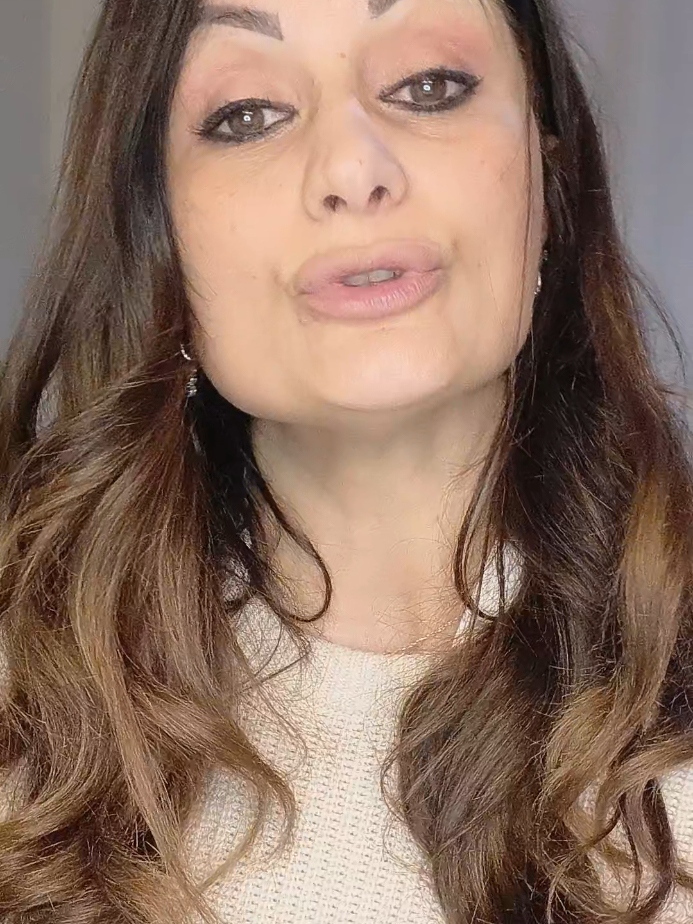 #caccialtraditore #creatricedelformateroinainvisibili #truestory #rossellapazzerella78 #narratricedistorievere #rossellalanarratrice #rossellaccumminciamm♥️ #pasticceria 