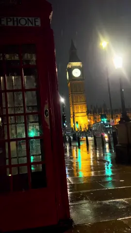 rimanere incantato da te 🫀 #ultimo #londra #london #musica #fyp #perte #neiperte #foryou #viral #ultimopeterpan #lapioggiadilondra 