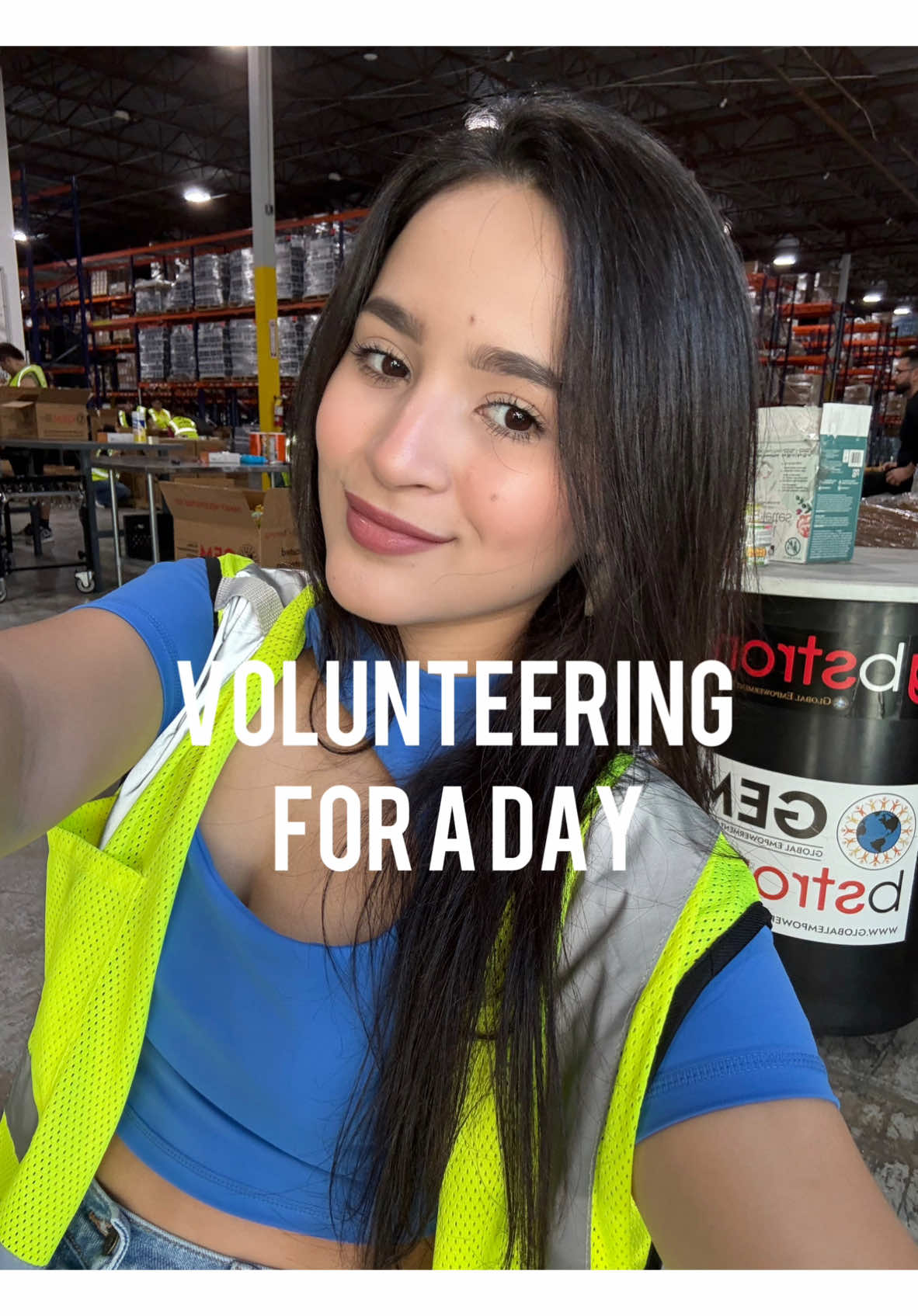 Helping families from LA wildlife damage 🫂 Ayudando a las familias afectadas por los incendios forestales en Los Ángeles