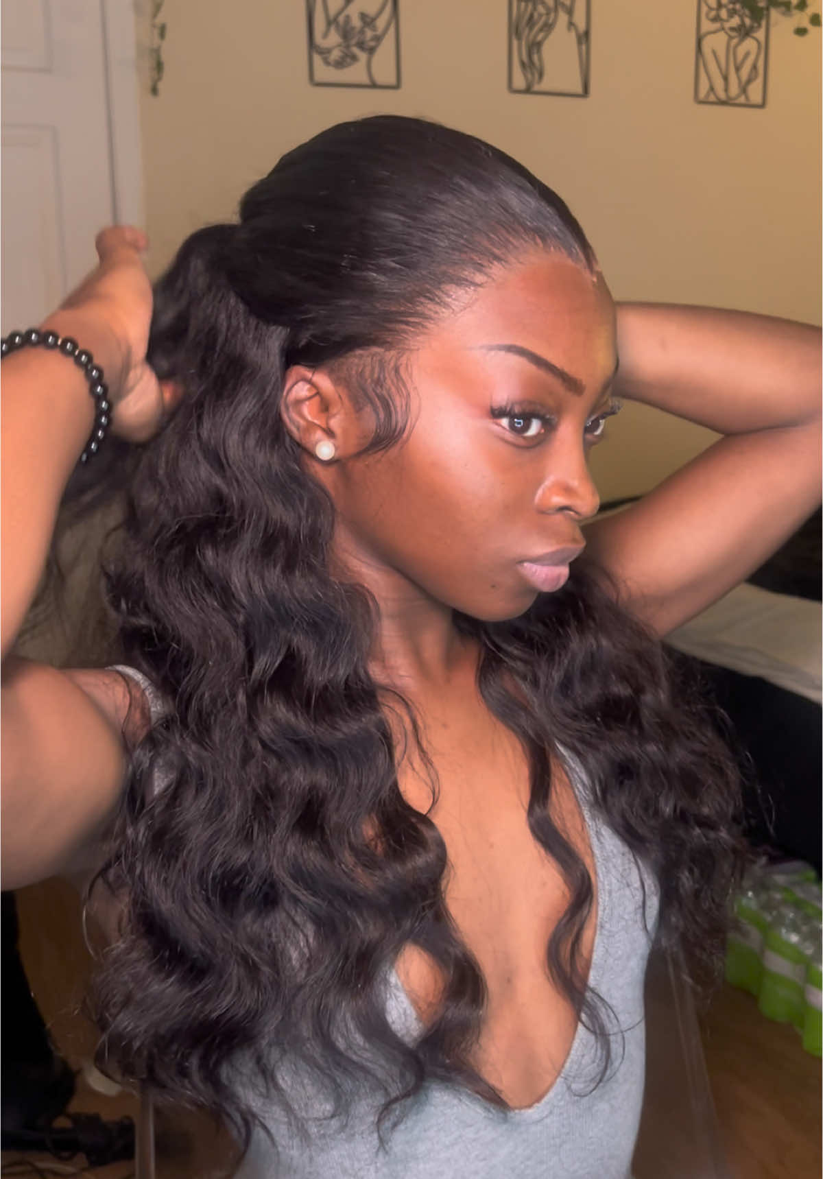 Adding crimps to this unit from @ymyhairofficial Ymy Hair 13x6 Invisible HD Lace Front Wig Body Wave Pre Bleached Knots Plucked Hairline 22 inches 🤩 (LINK IN BIO) - - - #bodywave #wiginstall #easywiginstall #hairstyle #hairtutorial #crimps #wiginfluencer #contentcreator #easyhairstyles 
