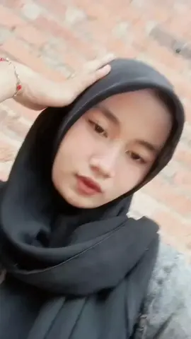 suara siapa ini???candu kali😫