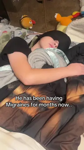 Love this fix for his migraines! It also is great for fevers #tiktokshop #migrainerelief #fever #mom #momlife #sahm #MomsofTikTok #cooling #icepack 