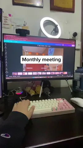 monthly meetings with my clients!  it comes with the premium package. here we realign our goals, give suggestions, discuss analytics and more. 🤍 #SocialMediaManager #SocialMediaTips #FreelanceLife #ContentCreator #SocialMediaMarketing 