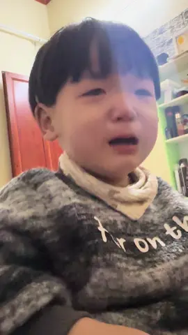 cũng giả chân phết 😅