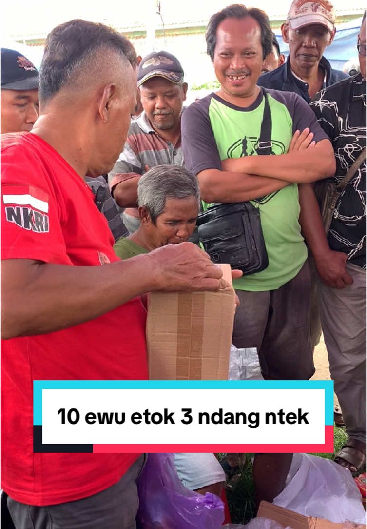 Pak cemplon beraksi#lucu #kocak #cemplon #komedikocak #solo24jam🌻 #klaten24jam #jatenggayeng #foryourpage #lewatberanda #viralvideo 