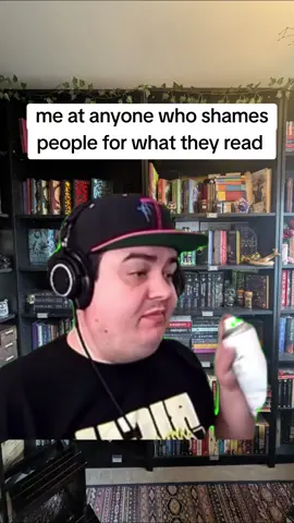 #Meme #booktiktok #BookTok #readersofbooktok #readersoftiktok #readersgonnaread #fantasybooktok #darkromancebooks #reader 