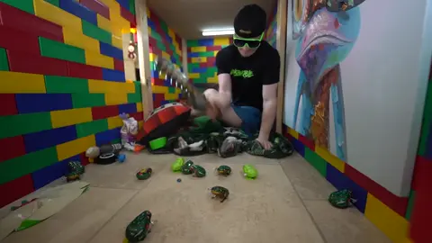 LAST TO LEAVE 3 STORY LEGO HOUSE, KEEPS IT!