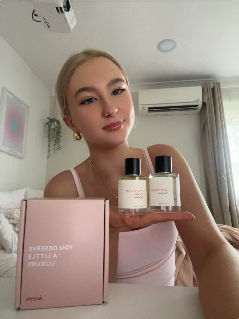 The key to smelling good this summer! @Àerre Perfumes 🎀🥥⭐️ 