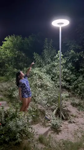 Sulit na outdoor solar light ang liwanag ng ilaw! #outdoorsolarlight #ufosolarlight #solarlight 