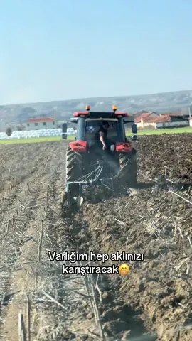 Kameraman biraz sallıyor ama idare edin😂 #MEHMETBALTACI #m5112#🧡#kubota_tractor#kubota_lover#viptraktör#sürüm#5li12inç#keşfetteyizzz @Hüseyin POLAT @Arda Bol @Ali Ulaşan @halil demir 