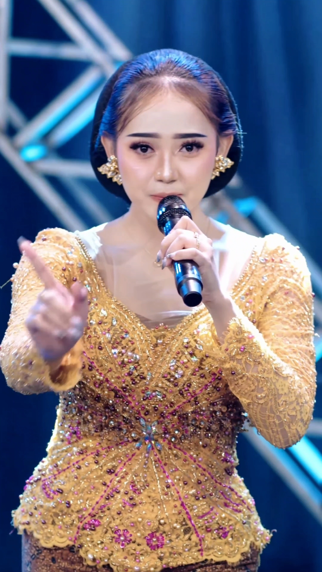 Rasah Bali - Silvy Kumalasari #rasahbali #silvykumalasari #berlahtalenta #fyp #music #lagujawa 