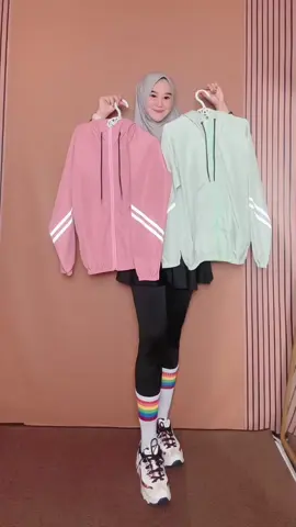 Rekomendasi Jaket Parasut premium by @Alfan Fashion  #fypシ #jaketolahraga #outfitolahraga #ootdolahraga #outfitolahragahijab #ootdolahragahijab 