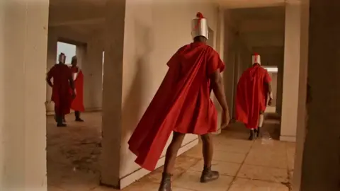 Miracle Chinga Mchipululu simofera. watch it to the end, nde muli ma celeb akupha dance