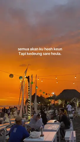 Ubur-ubur ikan lele Kapan mau ke bamboo leee? #bamboobeachbar #pangandaranbeach #brandapangandaran #infopangandaranterkini #jawabarat #tranding #pantai #healing #fyp #virall 