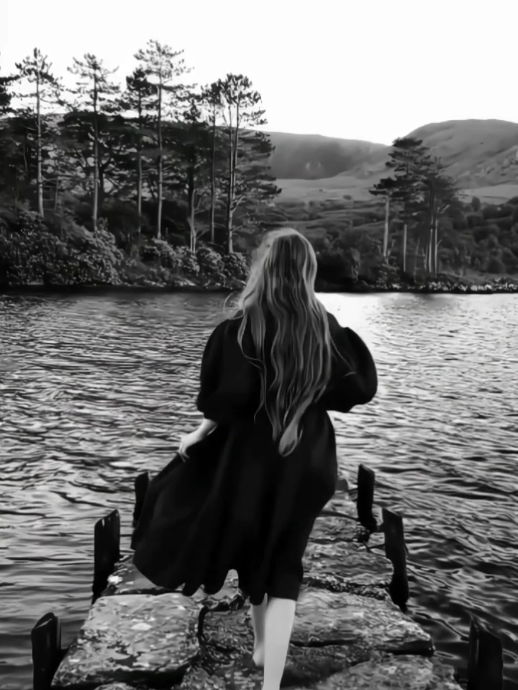 feel this song hayee,,,❤‍🩹🥀 feeling song 🎵 ...  #loveyou #lovely #whatsappstatus #romantic #feelings #asthatic #states #songstates #gf #couple #dark #dark_harts  #darktypist3 