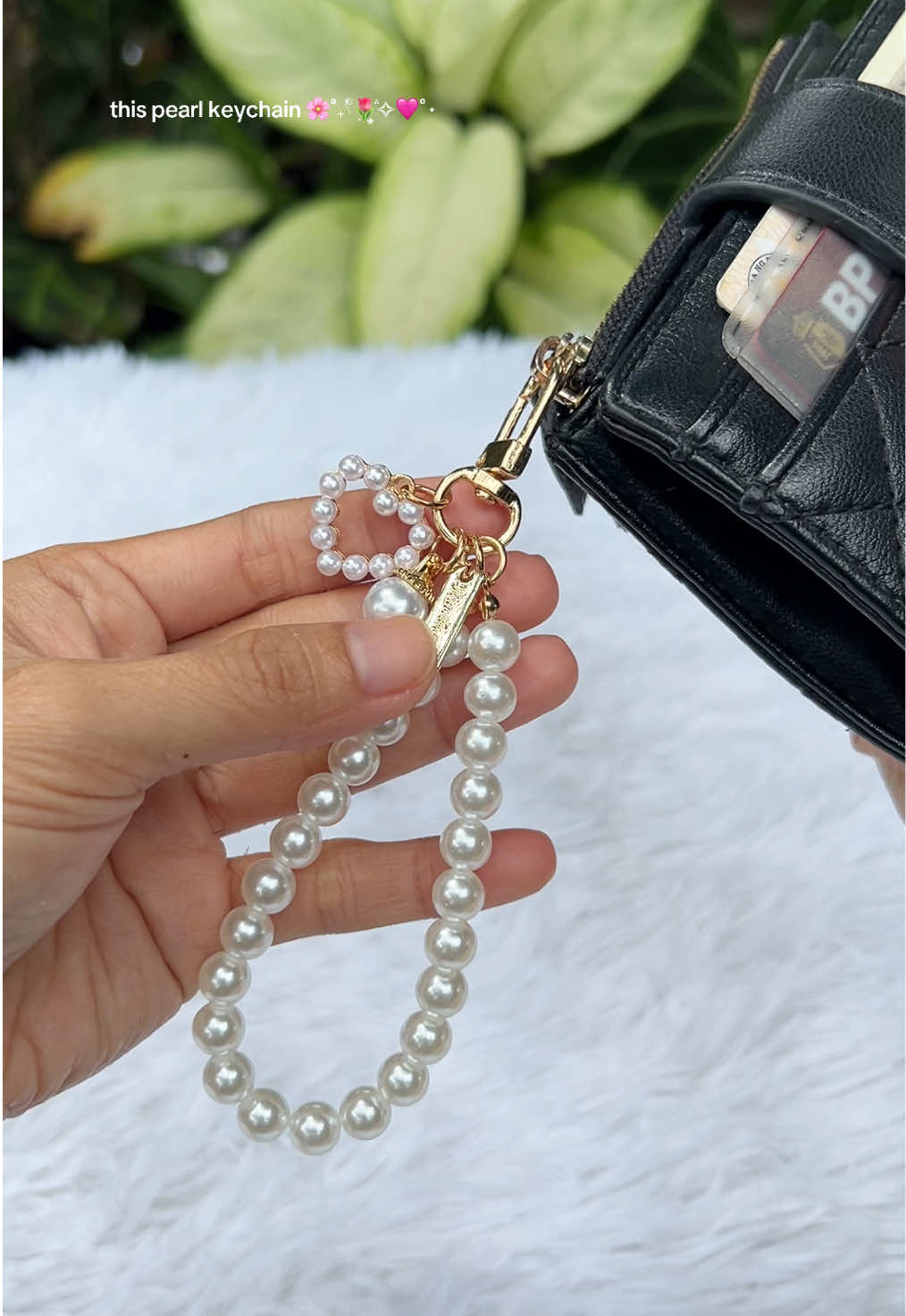 Ang gandaaaaa! 😍🎀✨ #keychain #pearlkeychain #accesories #walletkeychain 