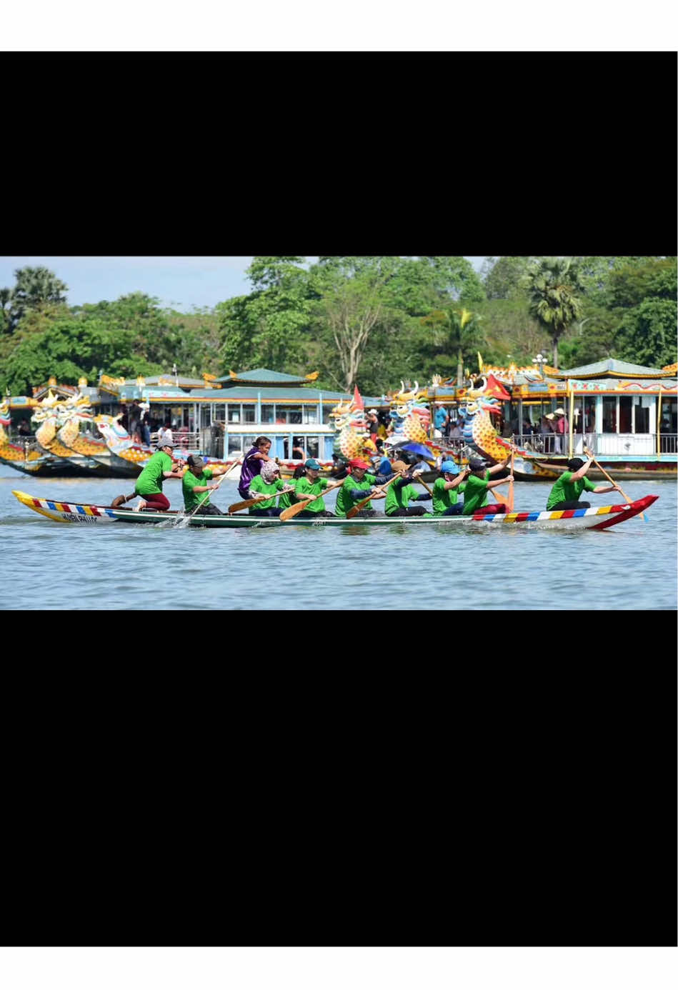 #CapCut ghe Du Lịch Sông Hương sẽ xuất hiện Bờ Hồ Hải Lăng 16/3/2025 Và sẽ đại diện cho xã Hải Dương lái A Bình O Liên #ghedulichsonghuong #duaghehuequangtri #duaghehailang2025