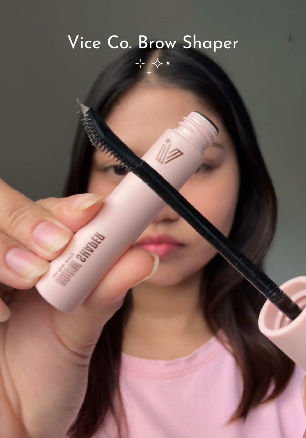 On the daily brow shaper💕 #vicecosmetics #browgel #clearbrowgel #eyebrows #fyp #foryou @ViceCosmeticsPH 