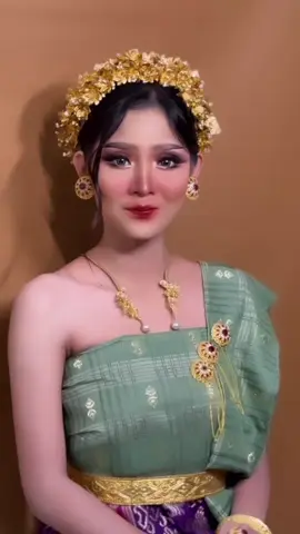 Private pro makeup 🤩😍#muabali #resepsibali #wedding #metatahbali #ngidih #mepadik #resepsi #muagianyarbali #muabadung #muadenpasar #gianyar #bali #muse #metatah #makeup #pernikahanimpian #model #privatemakeupbali 