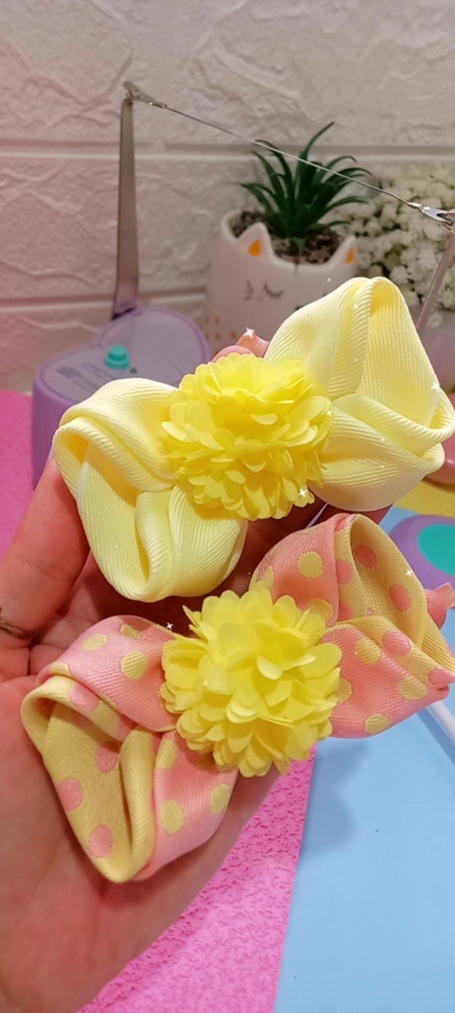 Apaixonada  Medidas  4x20cm Fita N9 Alinhavo 10 pontinhos  . toda Honra e Glória a Deus 🙏 🙏  . #faixinhasdebebe #laceirasnotiktok #DIY #artesã #lacodefesta #acessoriosdecabelo #tiaraspersonalizadas #faixinharn #parzinhodelacos #alice_mimoselacos #domdedeus #gratidao #fé 