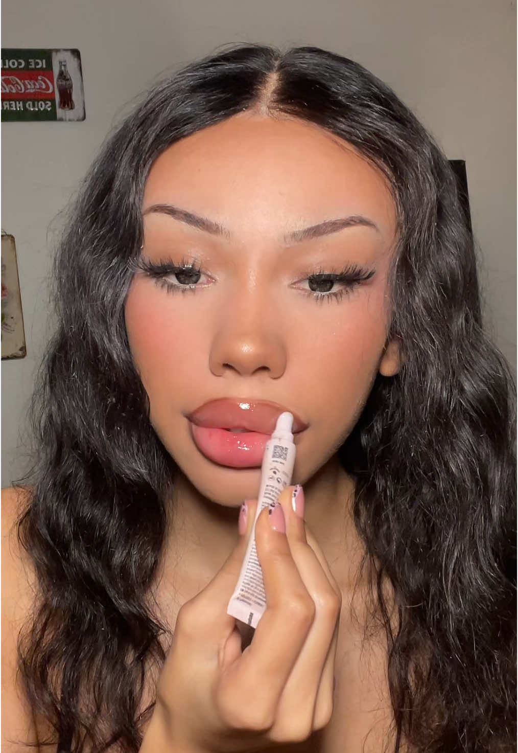 This is so Bratz 😆Essence lipliner in 11 Cestnut Perfection & Essence the super peptide glossy lip treatment 💋   TTDeye coloredcontacts in New York Black. Use Link in bio code Viceav6 for 20% off 💗 #fyp #fy #makeup #fullfacemakeup #lipcombo 