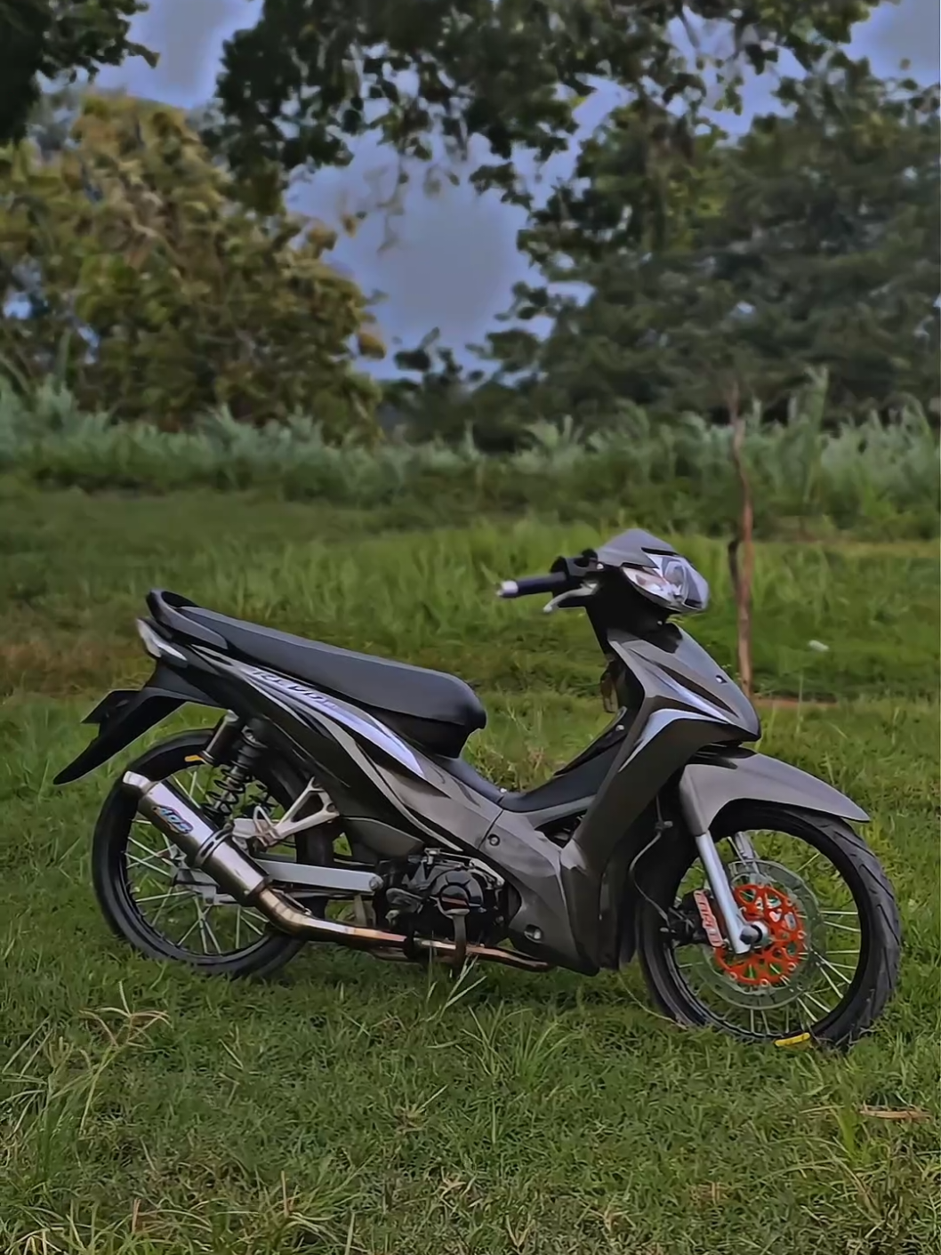 ajekk #revvvlikk__ #revoabsltprjct #revomodifikasi #revosolostyle #revokoperasi #revo110 #kwb #perevoanduniawi #revo 