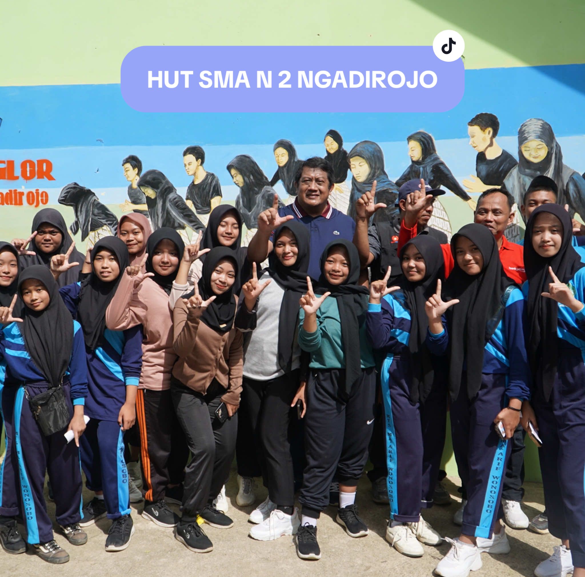 Selamat ulang tahun ke-37 untuk SMA Negeri 2 Ngadirojo! Di usia yang semakin matang ini, semoga SMADA terus menjadi sekolah yang unggul dalam mencetak generasi berprestasi, berkarakter, dan siap menghadapi tantangan masa depan. Dengan semangat kebersamaan dan inovasi, semoga SMA Negeri 2 Ngadirojo semakin maju, berkembang, serta terus memberikan kontribusi terbaik bagi dunia pendidikan dan masyarakat. Selain itu, selamat dan sukses atas program SMADA ROJO SEANGKOSO (SMA Dua Ngadirojo Sekolah Ahli Desain Grafis, Kecantikan, Olahraga, Seni, Sains, dan Humaniora). Program ini menjadi bukti nyata bahwa SMADA tidak hanya fokus pada akademik, tetapi juga dalam mengembangkan potensi siswa di berbagai bidang. Semoga program ini mampu melahirkan generasi yang kreatif, berbakat, dan siap bersaing di dunia kerja maupun pendidikan tinggi. Teruslah berinovasi dan menginspirasi! #GagarinSumrambah #Pacitan 