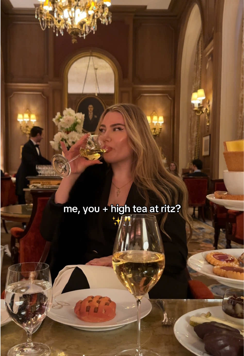 Me, you + high tea at @Ritz Paris ? 🥂✨ #hightea #ritz #ritzparis #elegantwoman #afternoontea #paris 