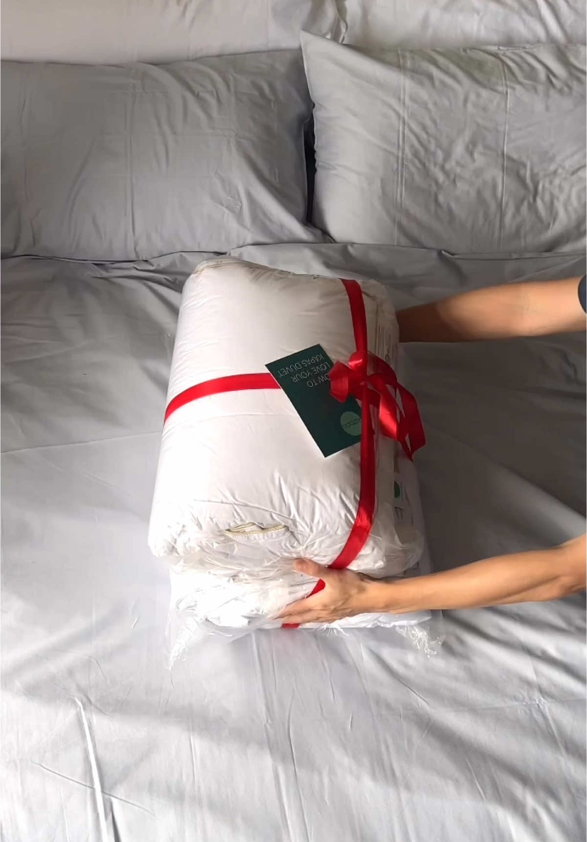 Still searching for the perfect Valentine’s gift? 💝Here’s an idea: their very own duvet.😉 Check out our TikTok Shop to shop our bedding collection. #kapasliving #homeliving #valentinesgift #luxurybedding #pefectgift #giftideas #fyp #tiktokshopmy