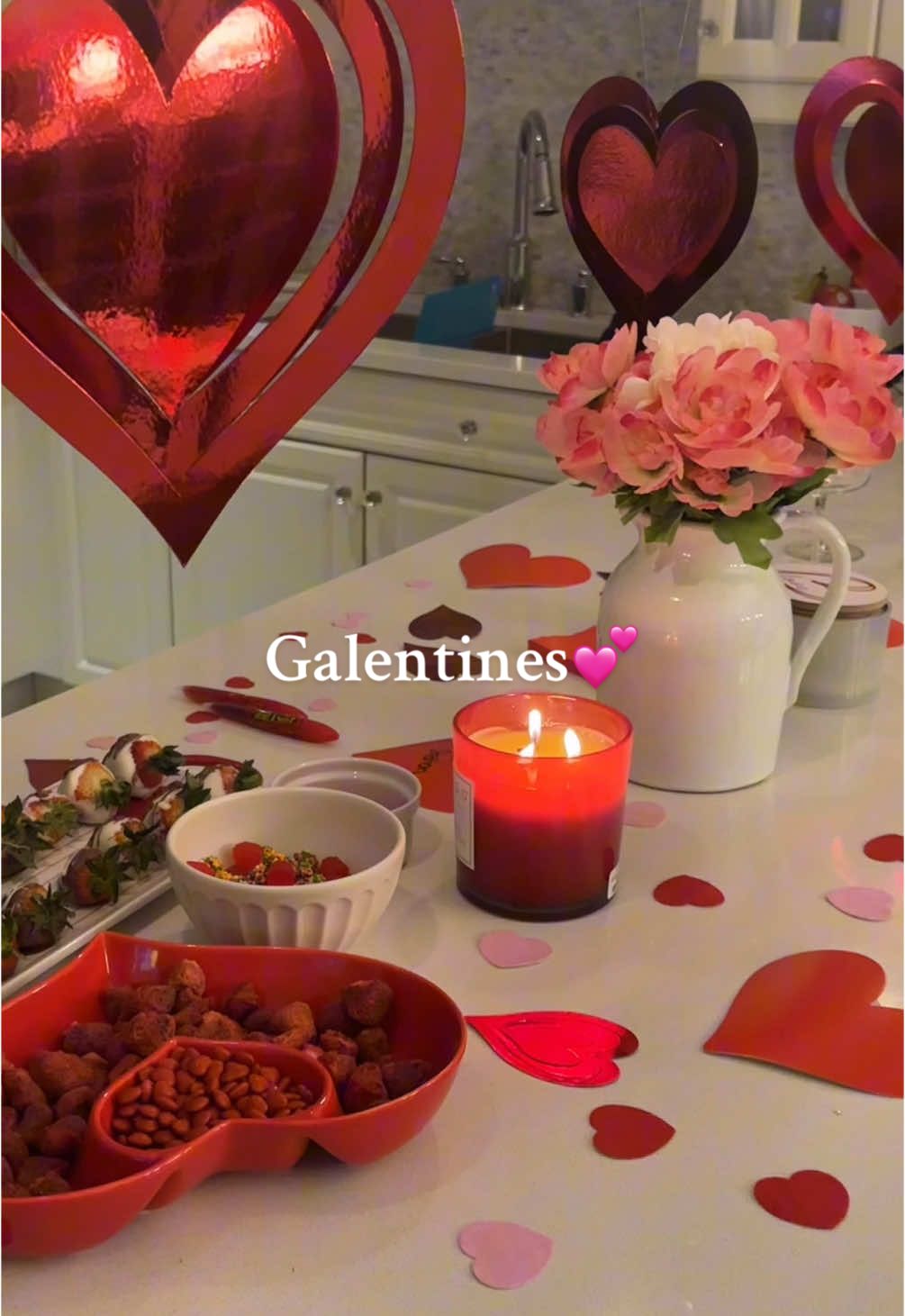 galentines edition💕🍸🍝#galentinesday #SuperBowl #sunday #girlsnight #superbowlsunday #foryourpage 