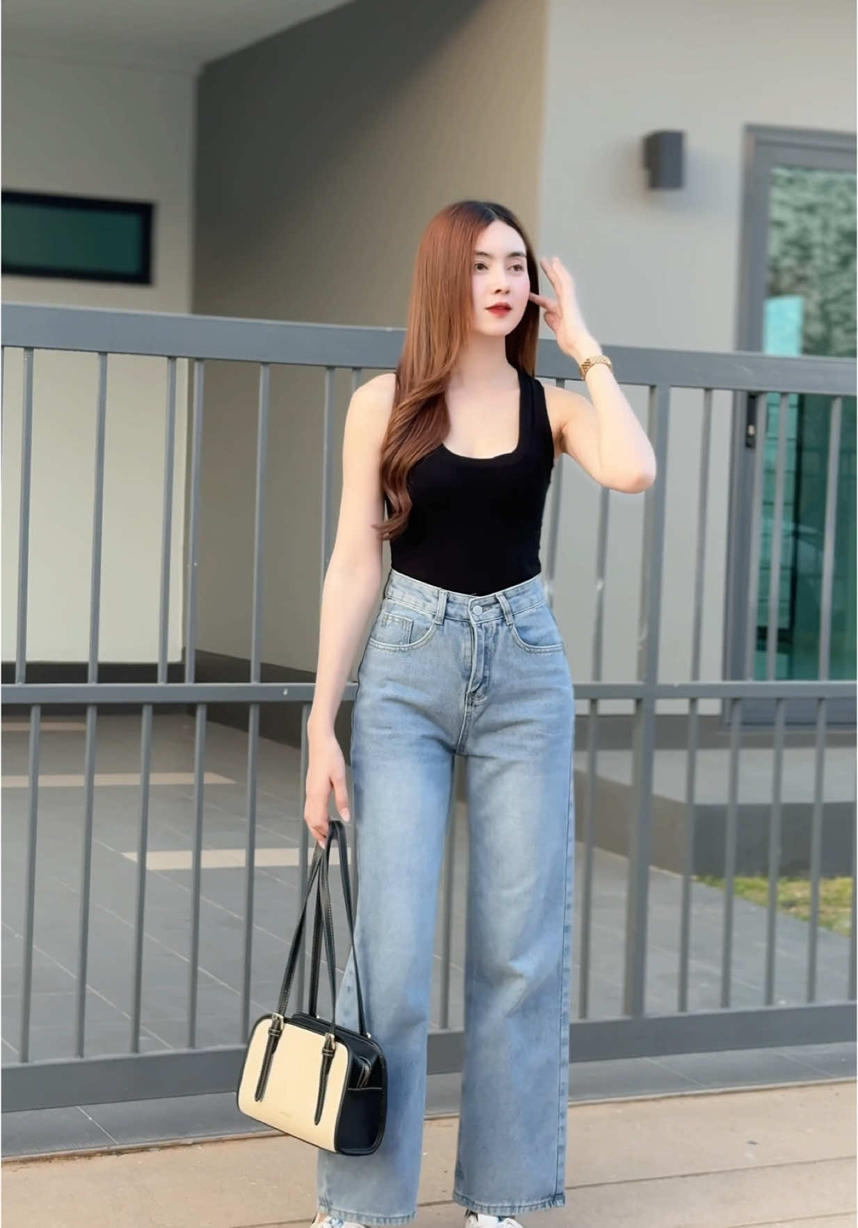 ตอบกลับ @IG:Waritta.1996🛵🍃 มีค่าาา ทรงสวยมากค่ะ 💗☺️ #กางเกงยีนส์ #กางเกงยีนส์ทรงกระบอก #fyp #กางเกงยีนส์กระบอกกลาง 