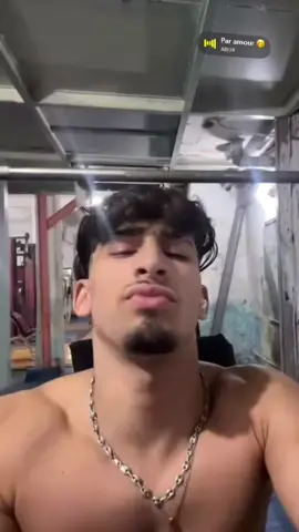 🥷🏻🔥#fouryou #fouryourpage #fyp #trendingvideo #GymLife #الشعب_الصيني_ماله_حل😂😂 #vérité #fypviral #republier #pourtoi #abonne #fypシ゚ #viral #GymTok #cejour #viralvideos #efectoboomerang #gymrat 