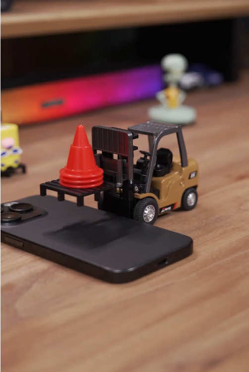 🇺🇸🇺🇸🇺🇸This little forklift is an absolute blast! It's well - made and playing with it is just as much fun as operating a real forklift! If you like it, don't miss it #miniforklift #rc #toys #driftrc #kidstoys #minirc #tiktokshopfinds #ttslevelup #spotlightfinds #ttshopdelight #giftguide #giftideas #valentinesdaygift #fyp #usa🇺🇸 #usa_tiktok #usatiktok 