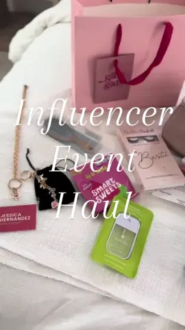 @Alexander Jane thank you sooo much for all the goodies!! Individual videos for each coming soon!!! @flutterhabit @SmartSweets @Glowbeautyhouse @VOLO Beauty #creator #affiliatemarketing #influencereventhaul #samplehaul #alexanderjane #flutterhabit #volohairtowel #smartsweets 