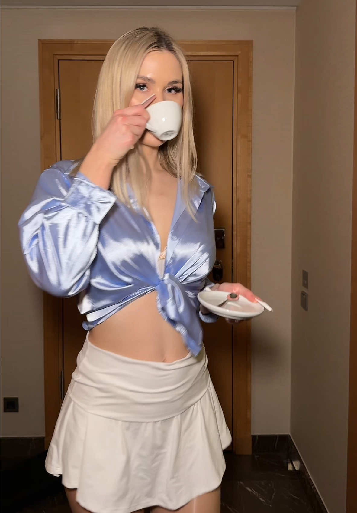 the shiny coffee girl ✨☕️