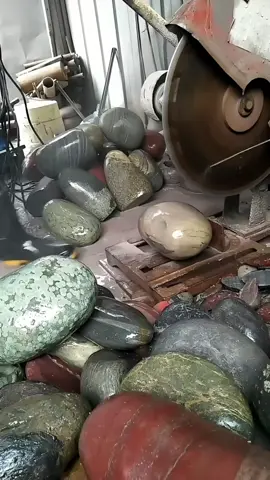 Satisfying stone cutting