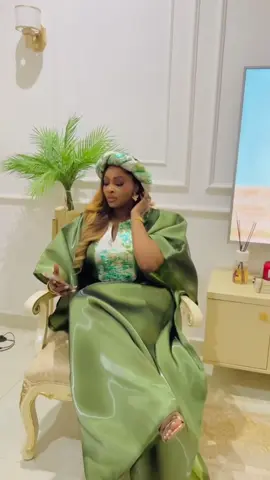 #jesuislafemmeactuelle #luxurybubu #richauntyvibes #bouboudesign #bouboustyles #grossisteboubou #venteengros #boubou #boubouengros #grossistevetement #grossiste #couturedress #robedame #couturefashion #couture 