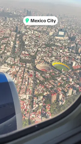 My eyes couldnt believe it i was really in Mexico🥹 #mexicocity🇲🇽 #beautiful #deltaairlines #avion #fyp #planeview 