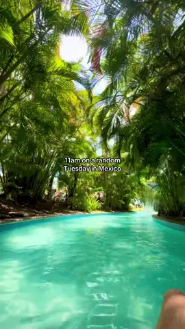 Lazy rivers are the love of my life 💙💚 #tropical #tropicalvacation #mexico #lazyriver #travel #traveltok #fyp 