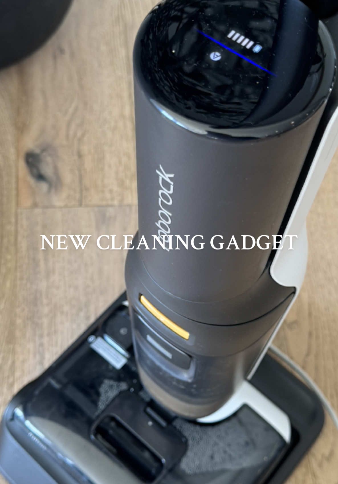 Me:I don’t need another cleaning gadget!! Also me:unboxes the Roborock F25 immediately 🤭🤖 @Roborock  #asmr #unboxing #roborockpartner #CleanTok #newcleaninggadget #vacuumreview 