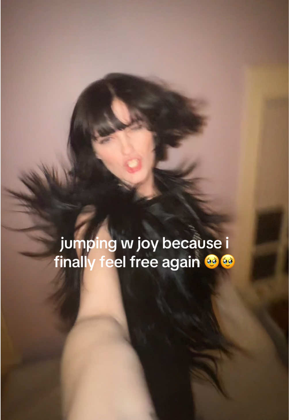 yes, i wrote an EP when i wrote “choose ur fighter”… it’s coming soon💋 #chooseurfighter #emeline #album 