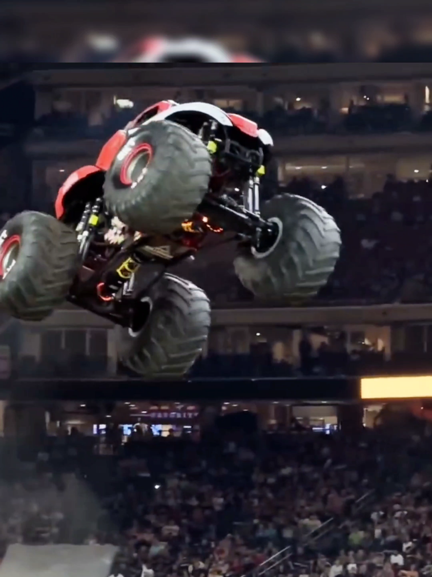 Monster truck driver best performance ever monster jam  #monstertruck #bestmoments #2025 #hotwheels #monsterjam #truckshow #stunt 
