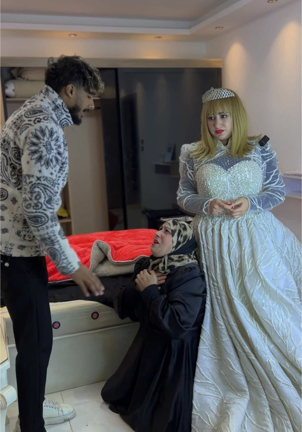 علق تليفون ف السقف:(الجزء التاني)#pezo11🕊️ 