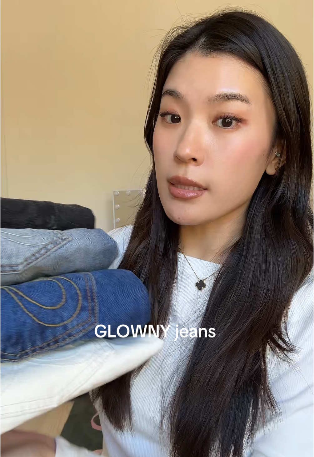 They just came out of the laundry so they’re all so wrinkly 🫠 the Hannah and Jane are my fave  #jeans #koreanbrand #koreanclothing #koreanfashion #glowny #denim #baggyjeans #styleinspo #pants #outfit #seoul #shopping #hannam #korea 