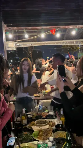 Muộn ❤️ Quán Nhậu Vui Nhất Đà Nẵng - Quán Nhậu Rẻ Nhất Đà Nẵng - Quán Nhậu nhiều Trai xinh gái đẹp nhất Đà Nẵng ❤️❤️❤️ #quánnhauvuinhatdanang #quannhaudanang #ănnhaudanang