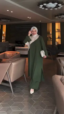 هل تبحثين عن لمسة أنيقة تبرز جمالك؟اكتشفي المجموعة الجديدة لدينا!تصميمات عصرية لكل الأذواق