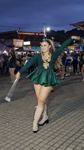 VANESSA #salvadoreños #elsalvador4k #sansalvador #cachiporristassv #bastoneras #palillonas #bandamusical #baile #bailamos #danza #dancer #girls #loveyou #flypシ #paratiiiiiiiiiiiiiiiiiiiiiiiiiiiiiii #foryoupage❤️❤️ #foryour 